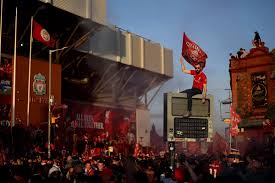 Earth shaken by the fans